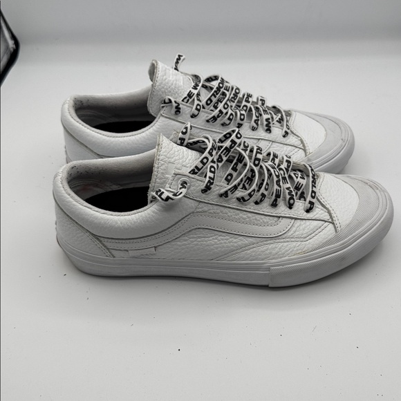 Vans Justin Henry Style 36 Pro World Peace Leather Sneaker White Men's 9.5